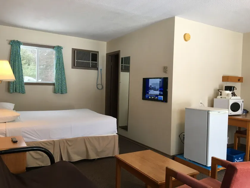 Algonquin Motel - Image 1