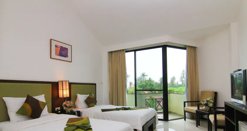 Kuiburi Hotel & Resort - Image 1