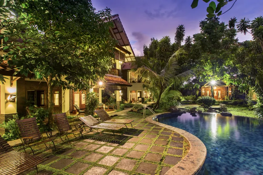Duta Garden Hotel - Image 1
