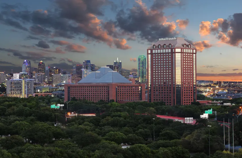  Hilton Anatole - Image 1