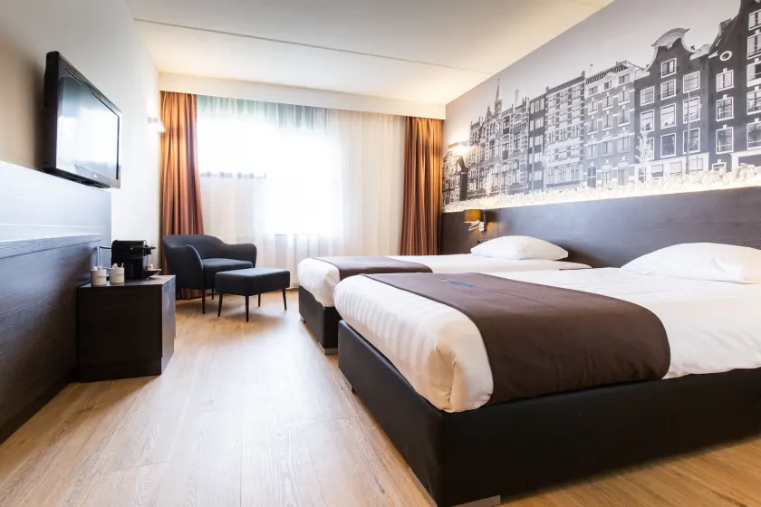 Bastion Hotel Amsterdam Amstel - Image 1