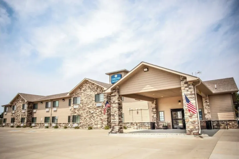 Cobblestone Inn & Suites -Clarinda - Image 1
