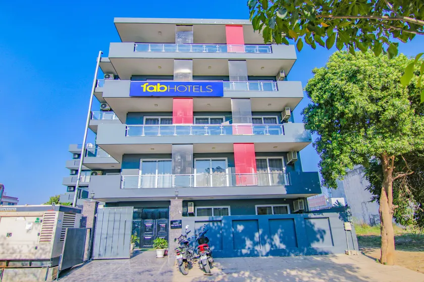 FabHotel Infinity Stays - Image 1