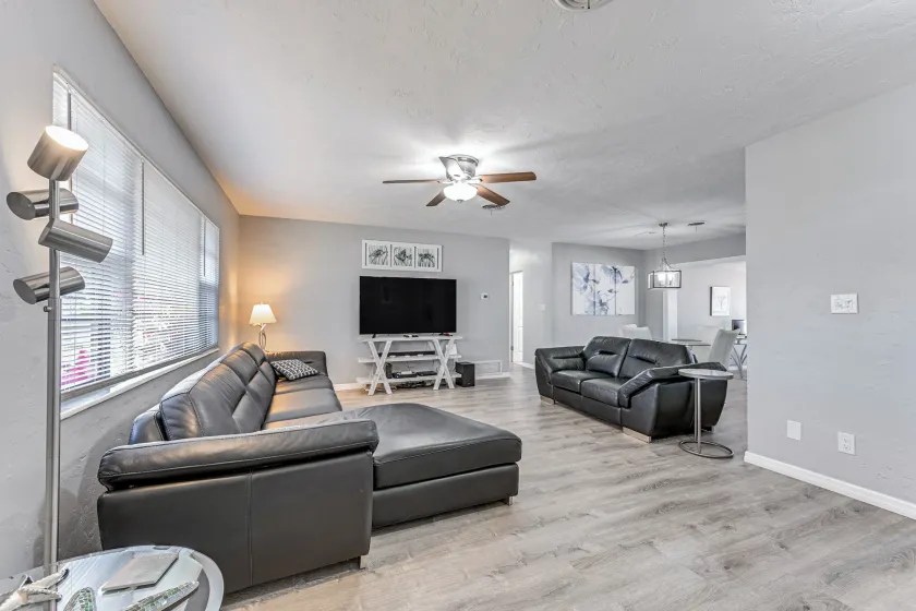 3 Mi to Venice Beach: Pet-friendly Home w/ Yard - Image 1