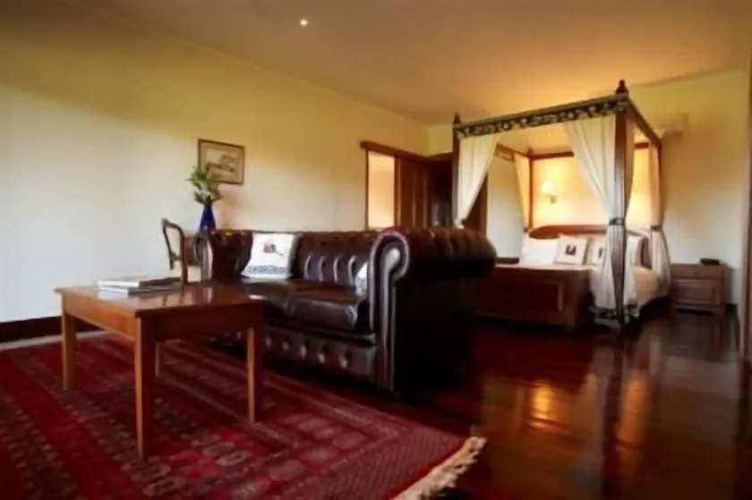 Lazy River Boutique Bed & Breakfast - Image 1