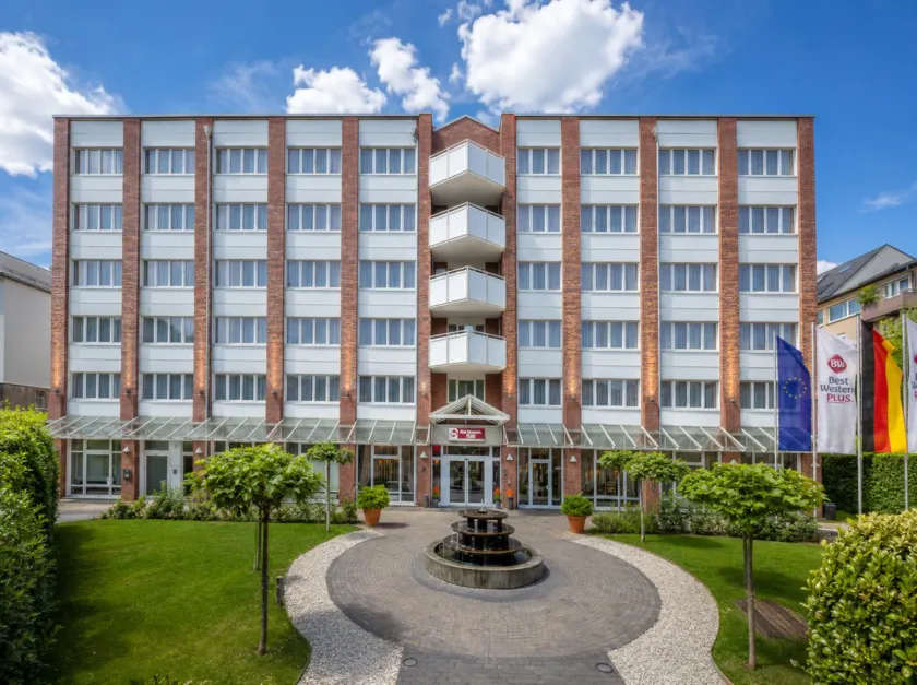 Best Western Plus Delta Park Hotel - Image 1