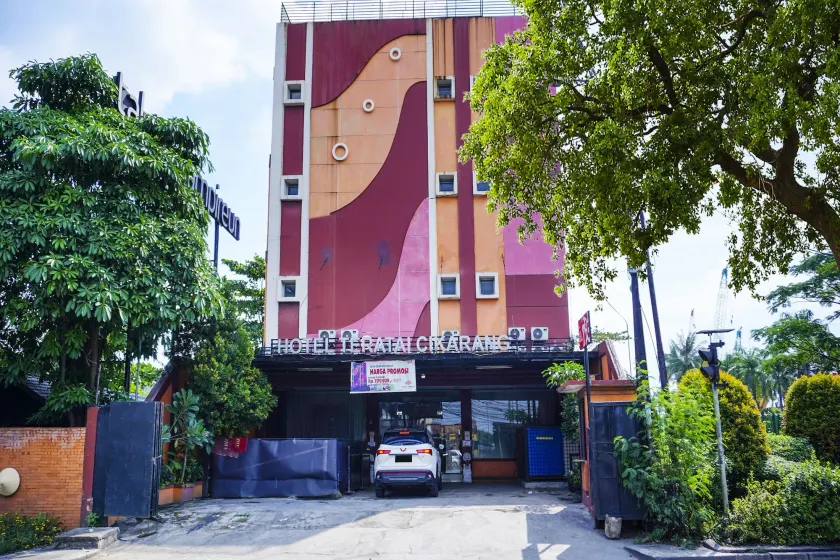 Collection O Cikarang Near Water Boom Lippo Cikarang Formerly Hotel Teratai - Image 1