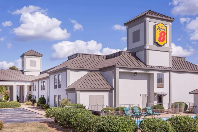 Super 8 by Wyndham Greer/Spartanburg Area - Image 1