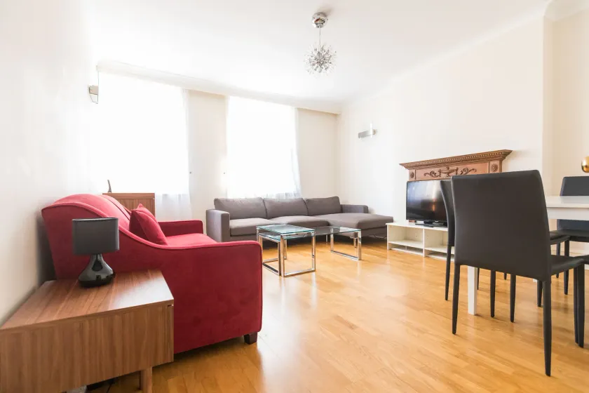 Grosvenor Gardens Apartments - Image 1