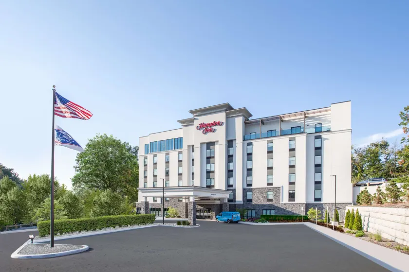 Hampton Inn Rochester Penfield - Image 1