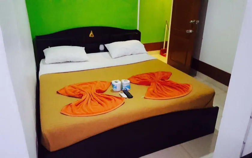 Lucky Guesthouse - Image 1