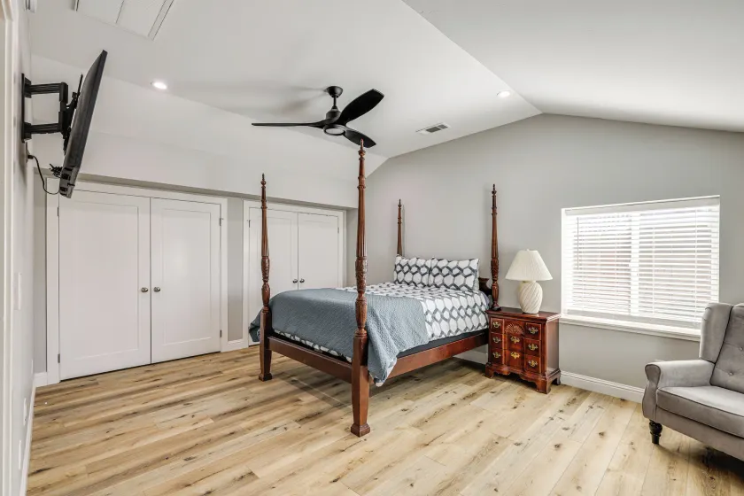 Quaint Hughson Vacation Rental, Walk to Downtown! - Interior