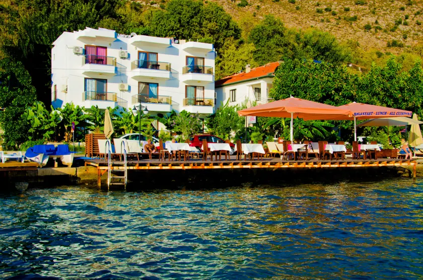 Bozburun Dinc Otel - Image 1
