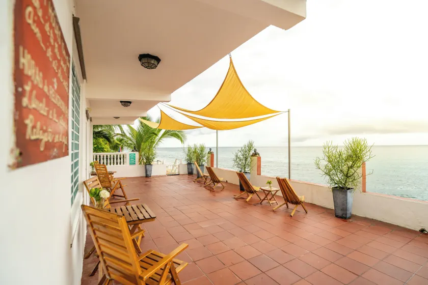 Coconut Palms Inn - Image 1