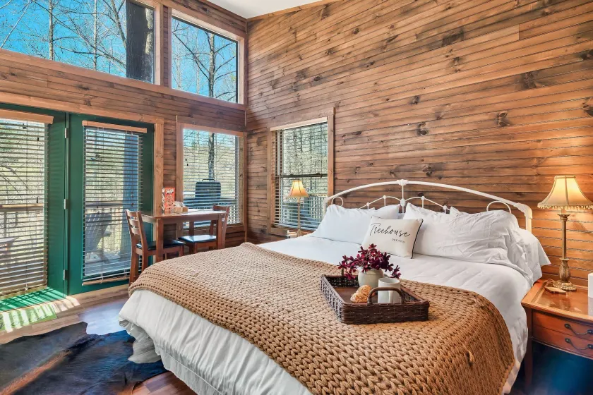 Rivers Edge Treehouses - Image 1