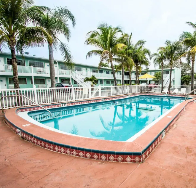 Econo Lodge Cocoa Beach - near the Port - Image 1