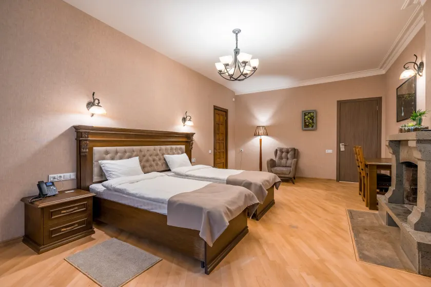 Hotel Imperial House - Image 1