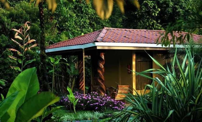 Hotel Catarata Río Celeste - Image 1