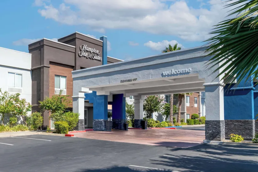 Hampton Inn & Suites Sacramento-Cal Expo - Image 1