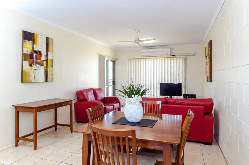 Como Apartments Gladstone - Image 1