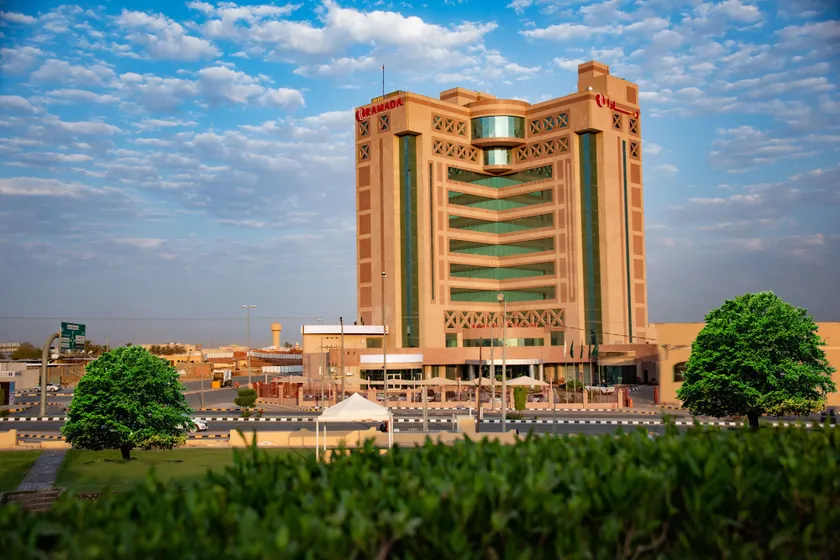 Ramada Hotel & Suites by Wyndham Al Qassim - Image 1