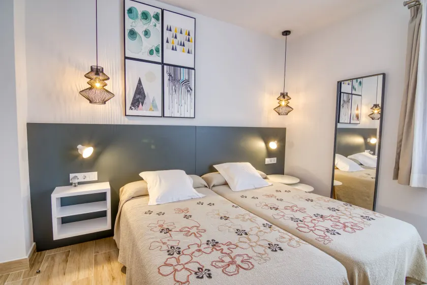Hostal La Isla - Image 1
