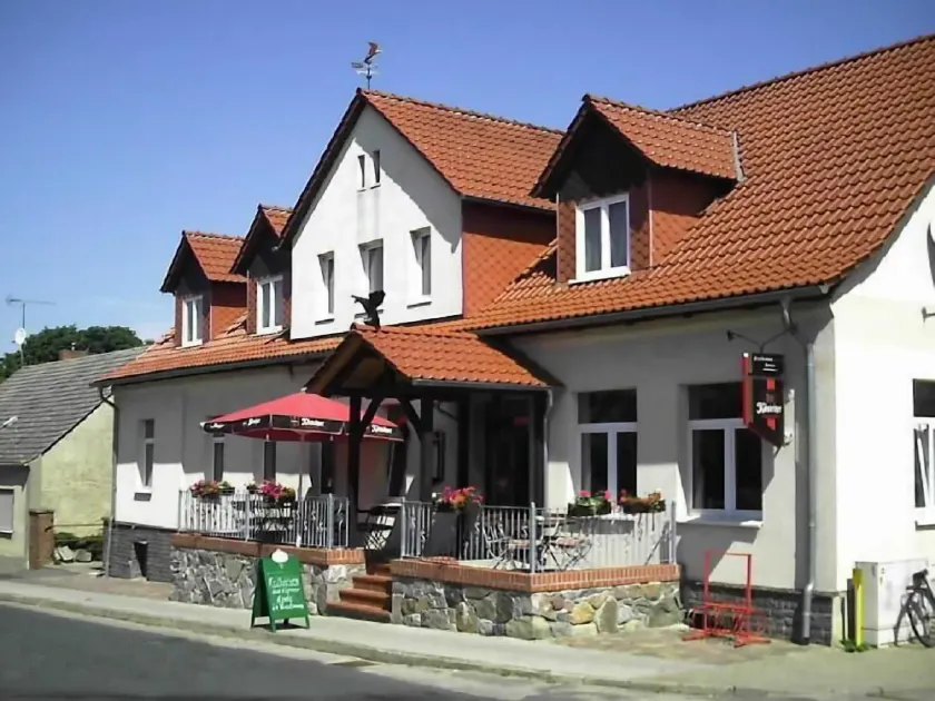 Gasthaus & Pension Zum Schwarzen Adler - Image 1