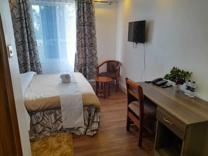 Hellenis Guest House - Image 1