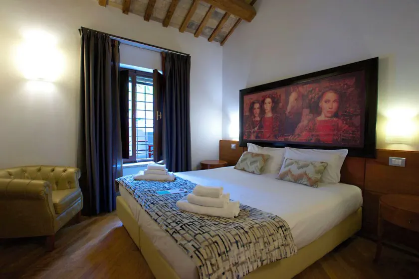 St. Peter' Six Rooms & Suites - Image 1