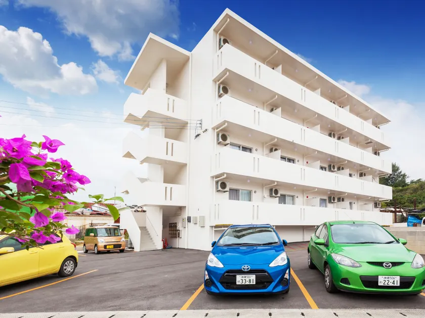 Kariyushi Condominium Resort Kin Yaka Seaside - Image 1
