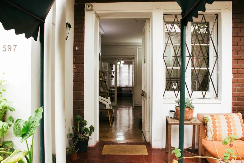 salvador hostal&cafe - Image 1