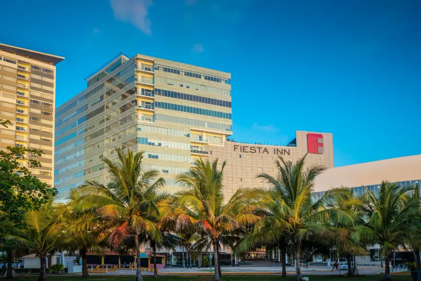Fiesta Inn Cancun Las Americas - Image 1