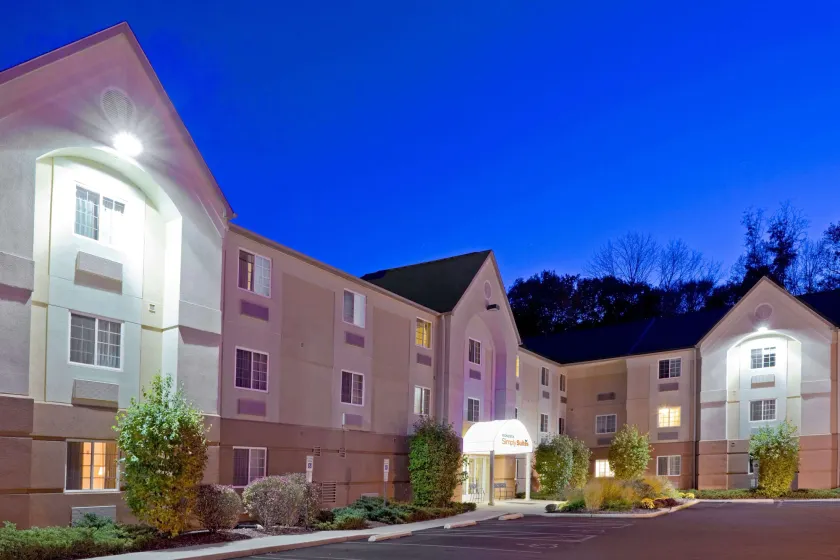 Sonesta Simply Suites Parsippany Morris Plains - Image 1