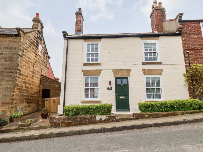 Braeside - Image 1