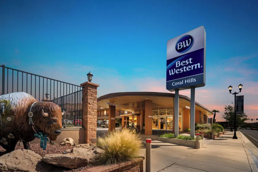 Best Western Coral Hills - Image 1