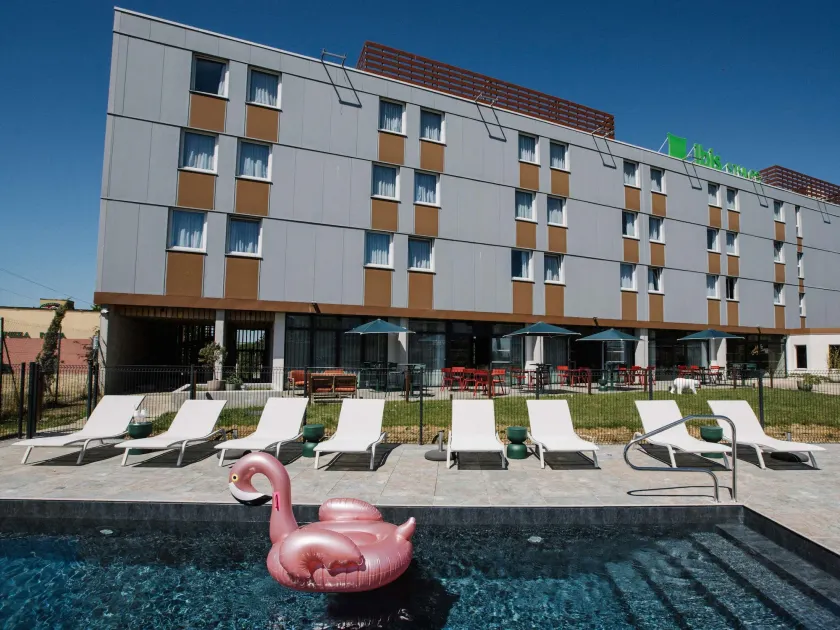 Ibis Styles Dijon Nord Valmy - Image 1