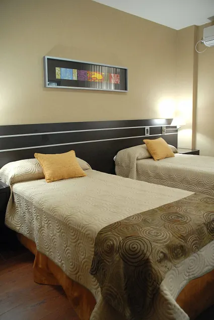 Hotel Francia - Image 1