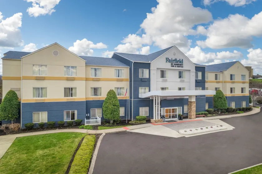 Fairfield Inn and Suites by Marriott Nashville Smyrna - Image 1