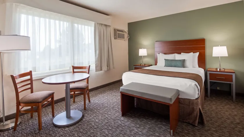 Best Western Buffalo Ridge Inn Near Mt Rushmore - Image 1