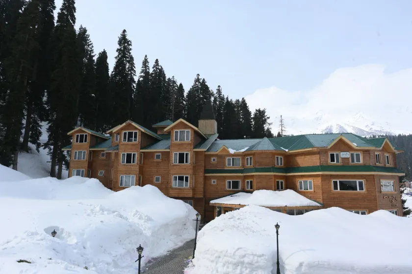 Kolahoi Green Heights Gulmarg - Image 1