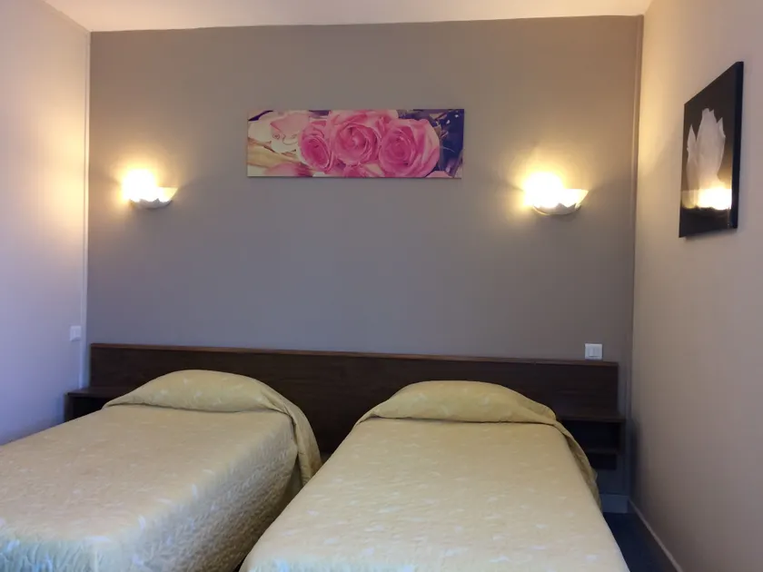 Logis Hôtel Delfotel - Image 1