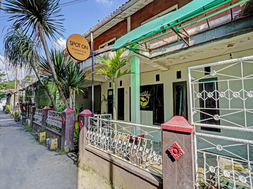 SPOT ON 91320 Pondok Elia Syariah - Image 1