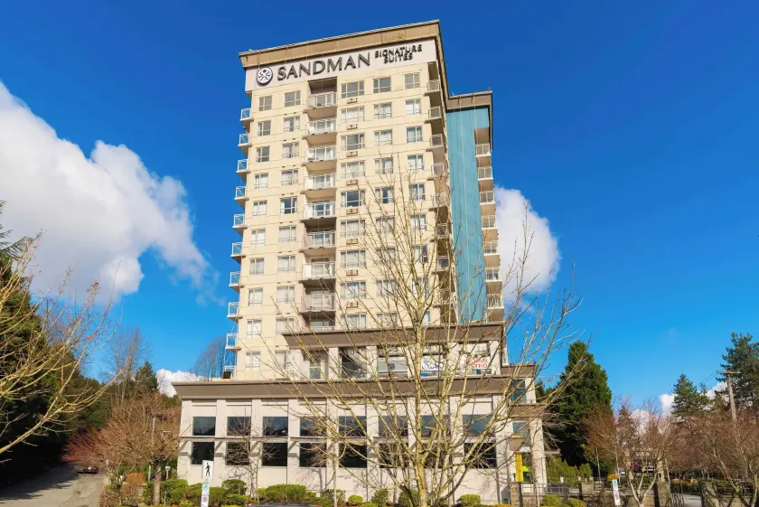 Sandman Signature Surrey-Guildford Suites - Image 1