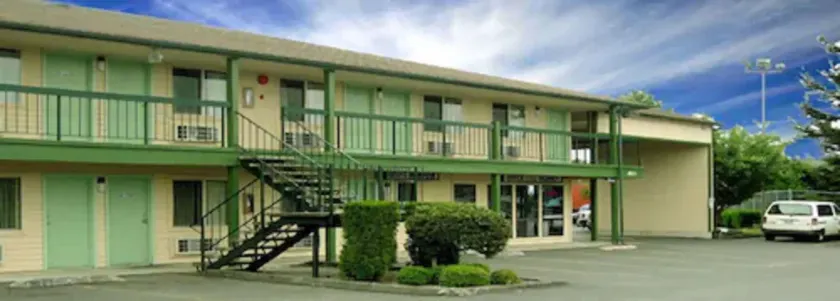 Sunrise Inn - Image 1