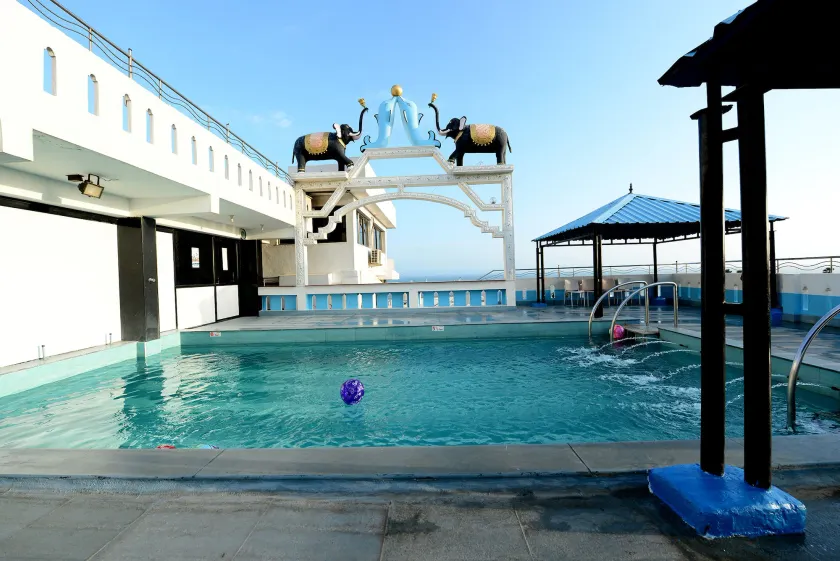 Hotel Tri Sea - Image 1