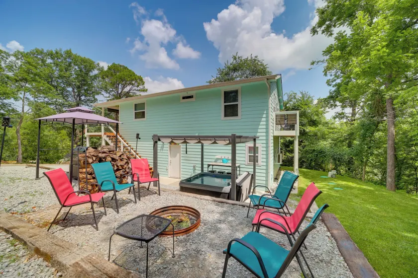 Grand Lake Cottage w/ Hot Tub in Eucha - Image 1