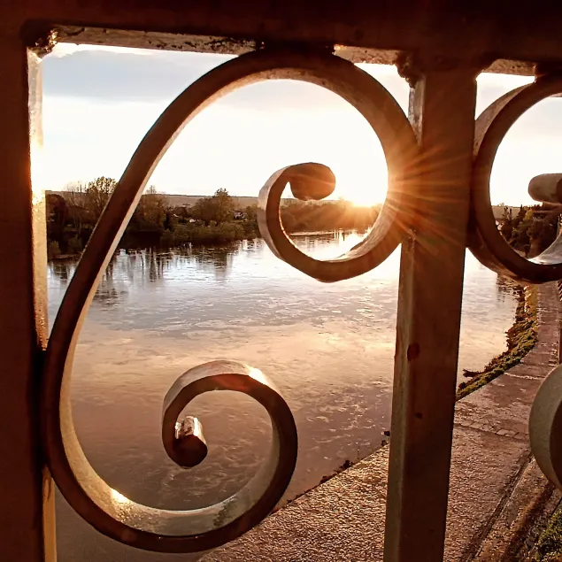 CÔTE GARONNE le BALCON DES DAMES -hôtel et restaurant- Tonneins Fauillet Marmande - panorama sur Garonne-climatisé- accueil vélo-canal et vallée du lot -soirée étape- séjour touristique- - Image 1