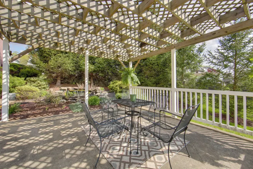 Pet-friendly New Kensington Apt w/ Shared Perks - Image 1