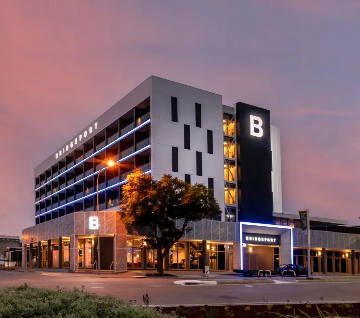 Bridgeport Hotel - Image 1