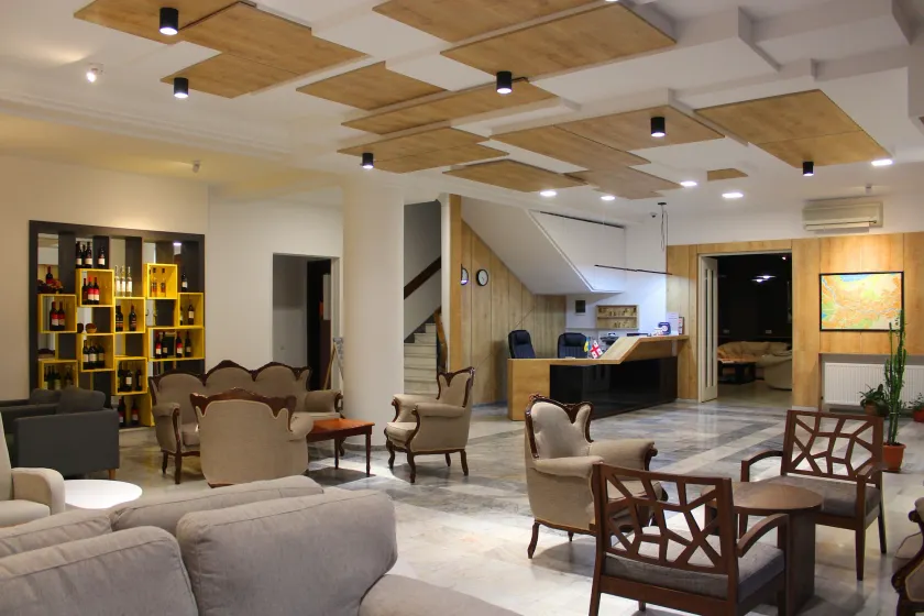 Alliance Hotel - Image 1